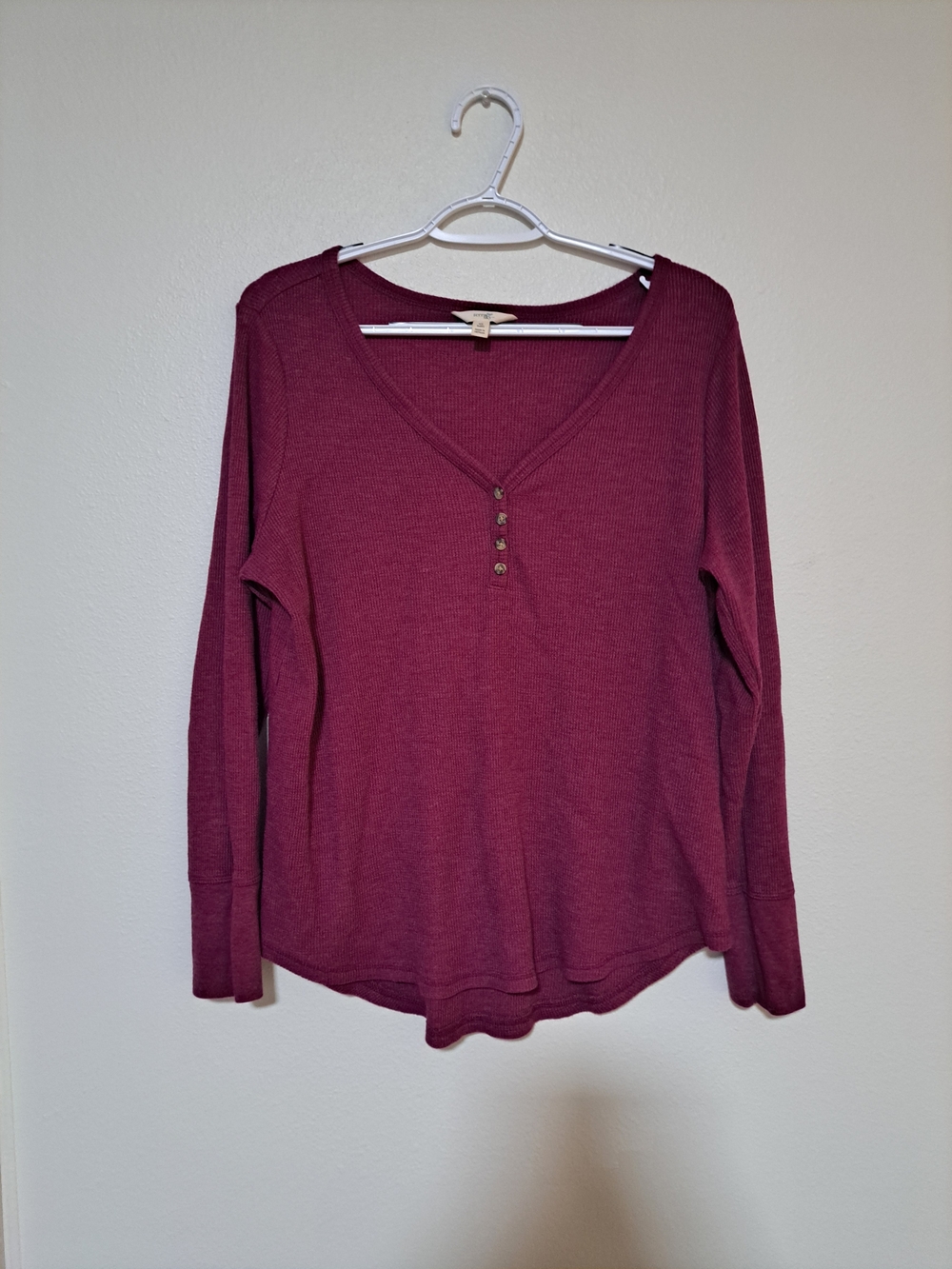 Terra & Sky Women's Long-Sleeve V-Neck Henley Top - Wine
